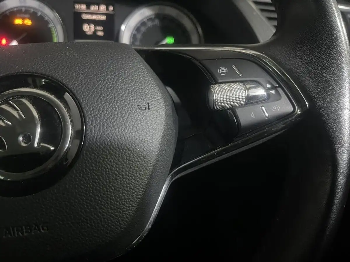 2021-skoda-superb-14-tsi-se-technology-156ps-estate-big-14