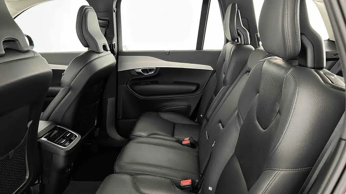 2023-volvo-xc90-20-b5-plus-big-10