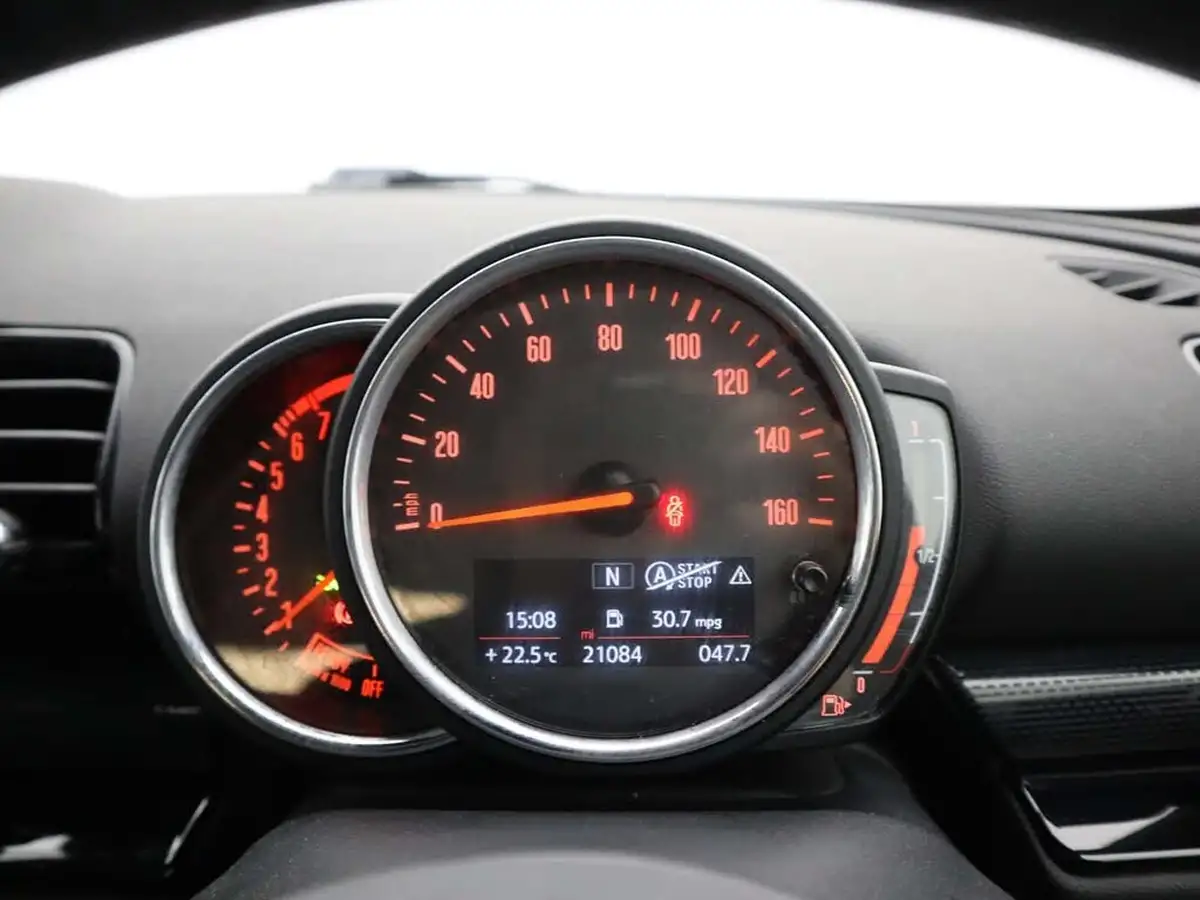 2018-mini-clubman-15-cooper-ss-big-10