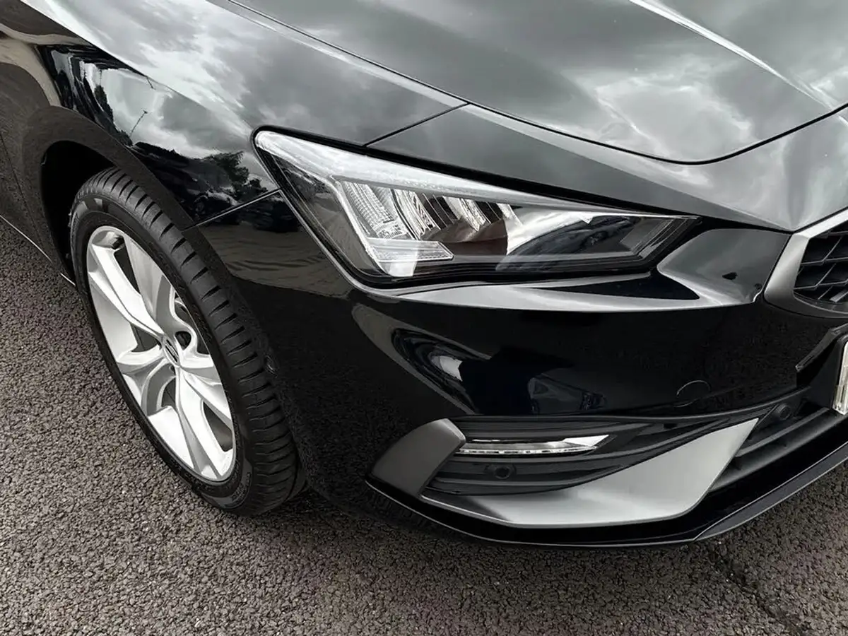2024-seat-leon-big-16