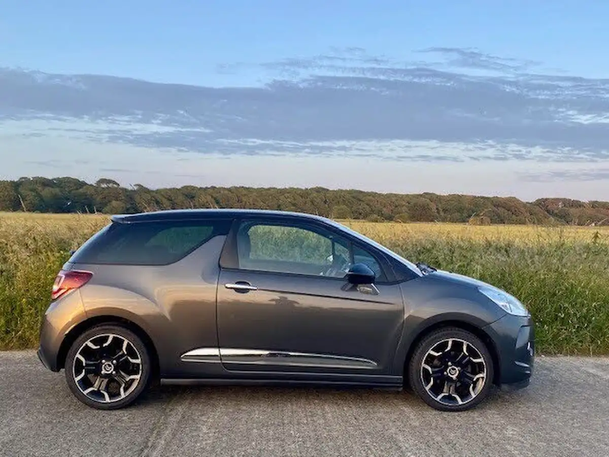 2013-citroen-ds3-16e-hdi-dstyle-plus-airdream-big-1