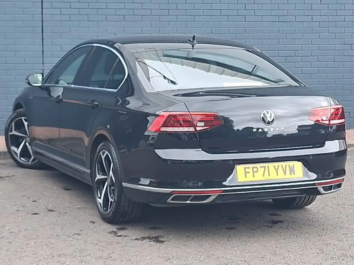 2022-volkswagen-passat-15-tsi-r-line-saloon-4d-dsg-big-1