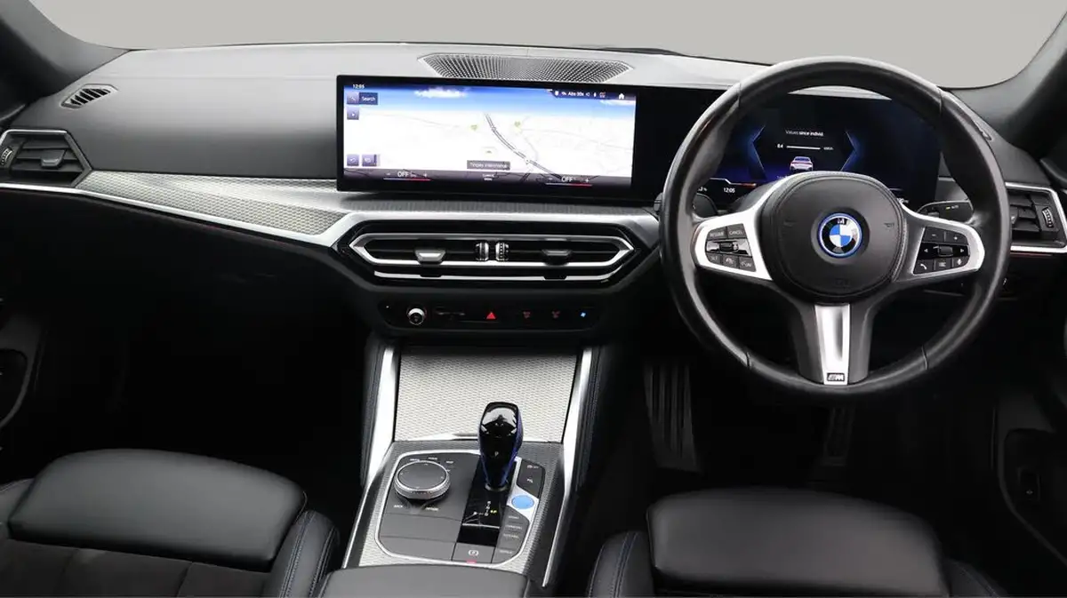 2022-bmw-i4-e-edrive40-m-sport-big-13