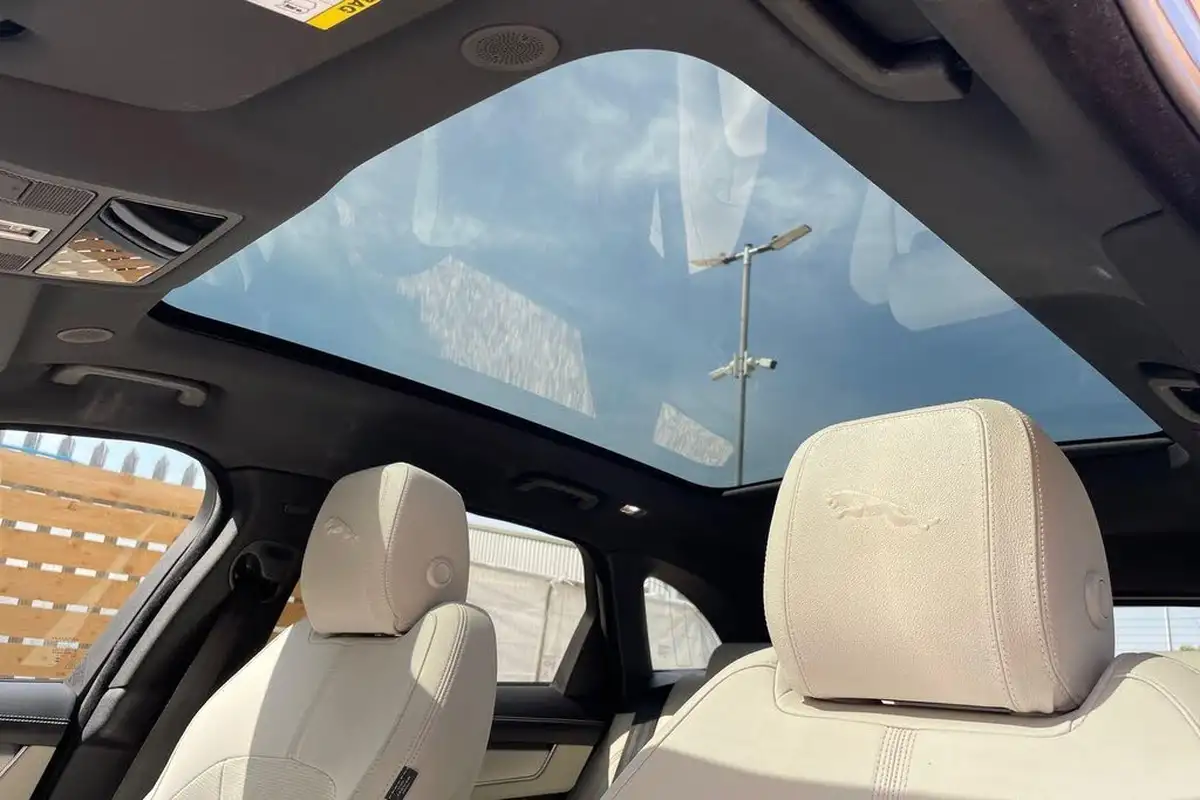 2023-jaguar-f-pace-20-d200-r-dynamic-se-black-big-30