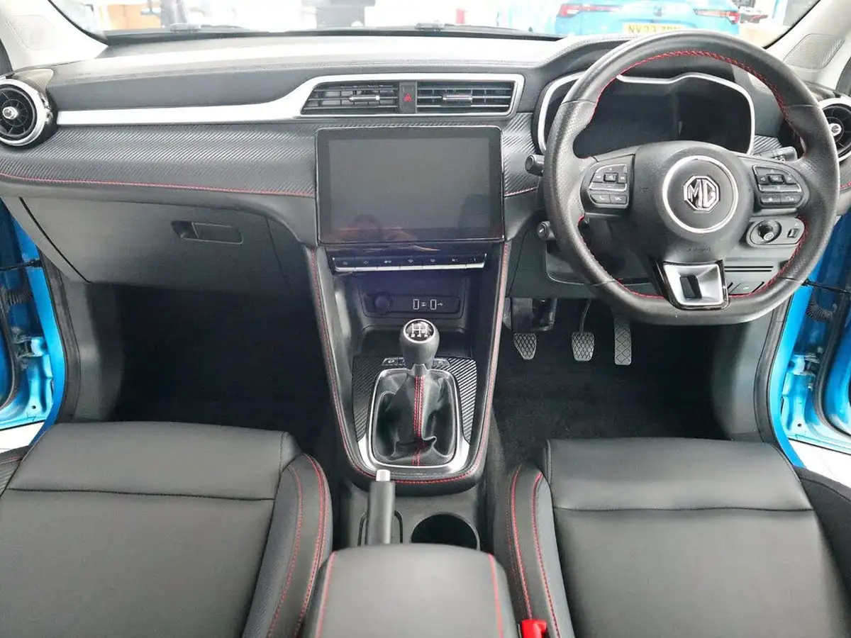2020-mg-zs-suv-15-vti-tech-exclusive-106ps-big-21