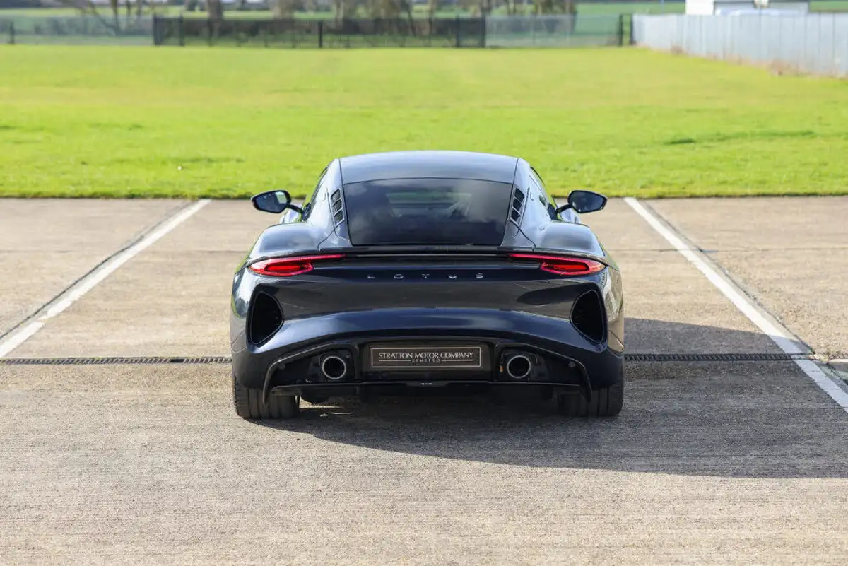 2023-lotus-emira-35-first-edition-v6-big-6