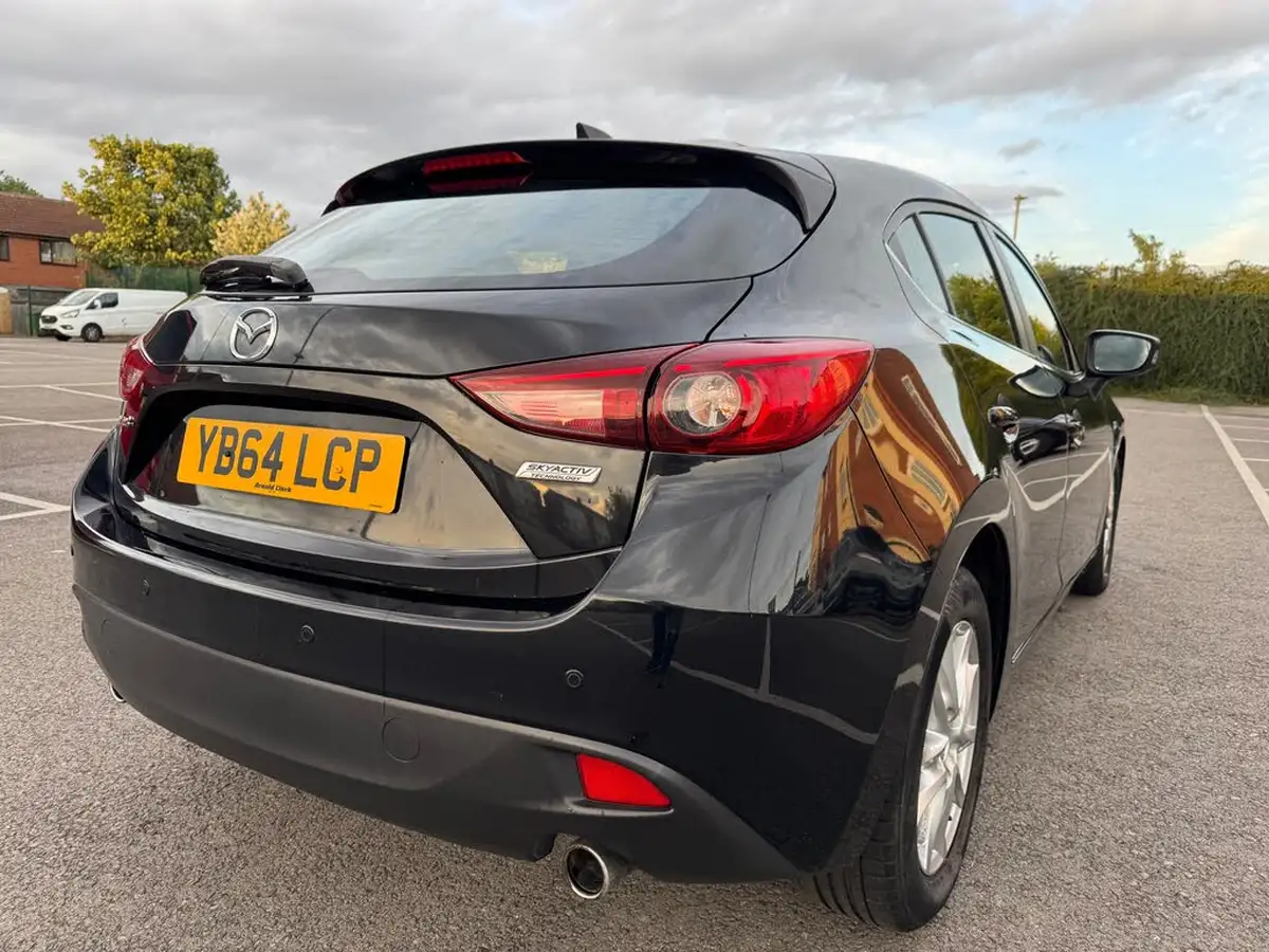 2015-mazda-mazda3-20-se-hatchback-5d-big-7
