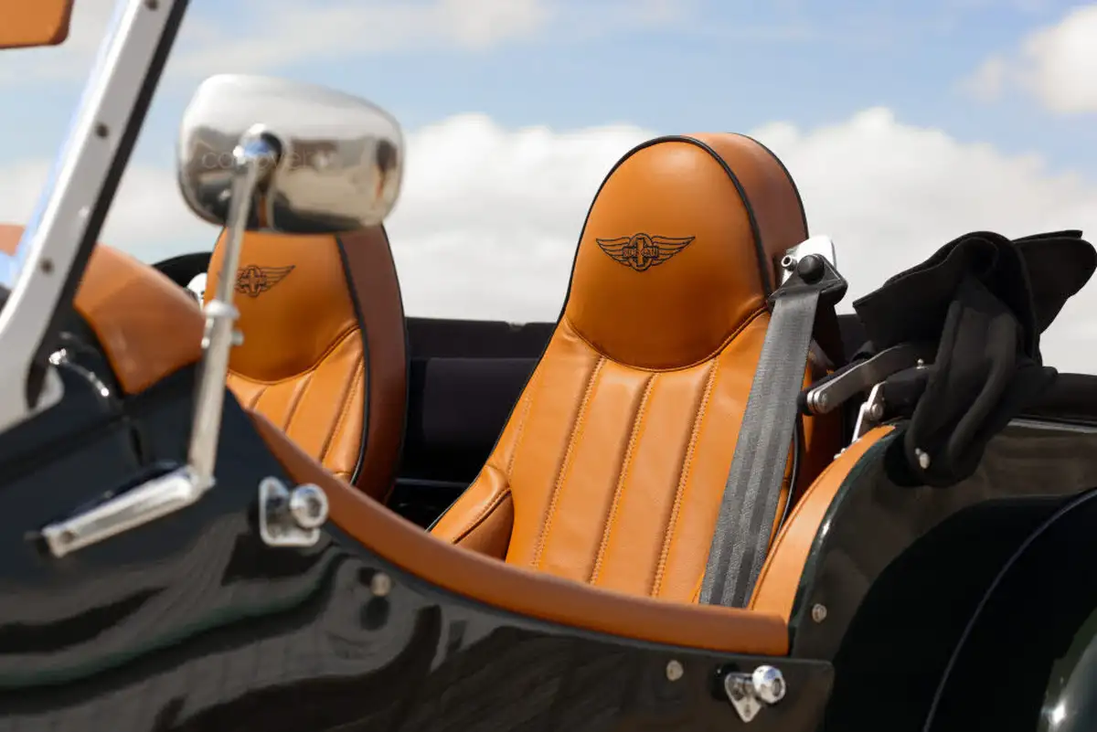 2017-morgan-plus-8-48-big-37
