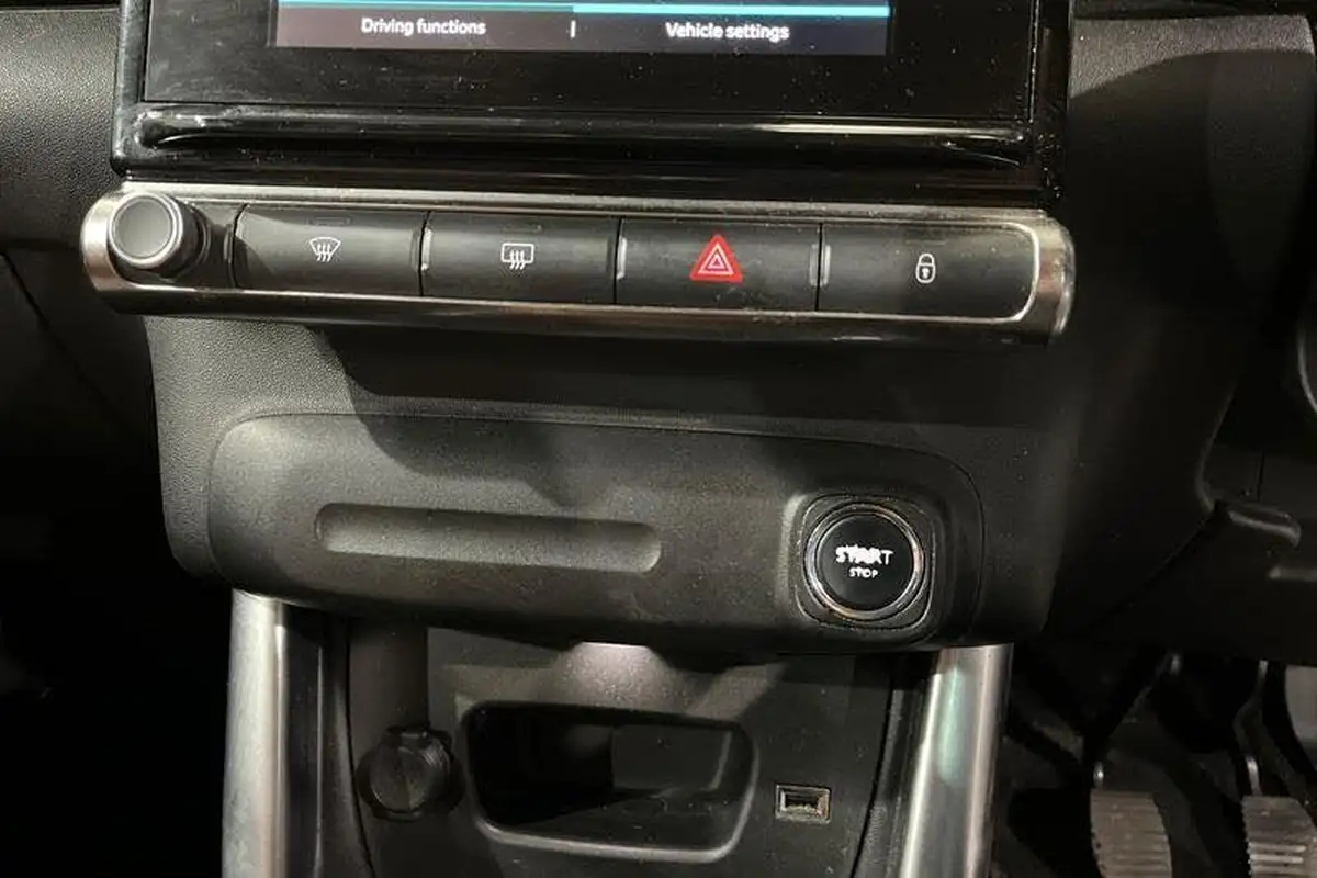 2018-citroen-c3-aircross-12-puretech-flair-110ps-ss-big-36