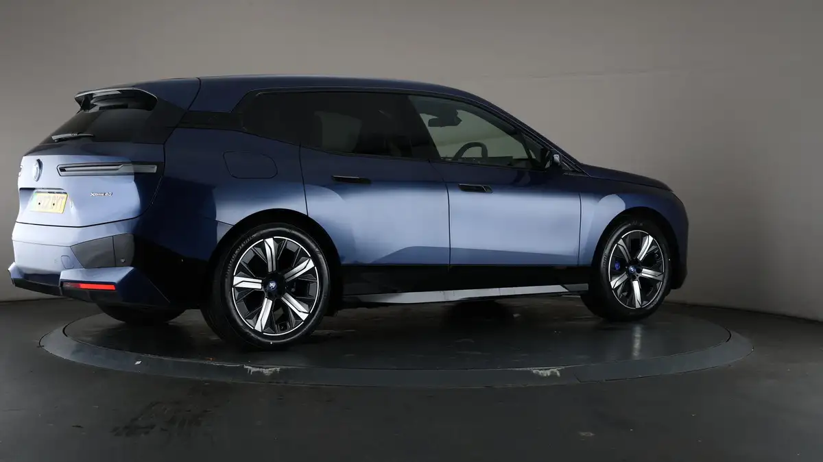 2022-bmw-ix-e-xdrive-40-m-sport-edition-big-73