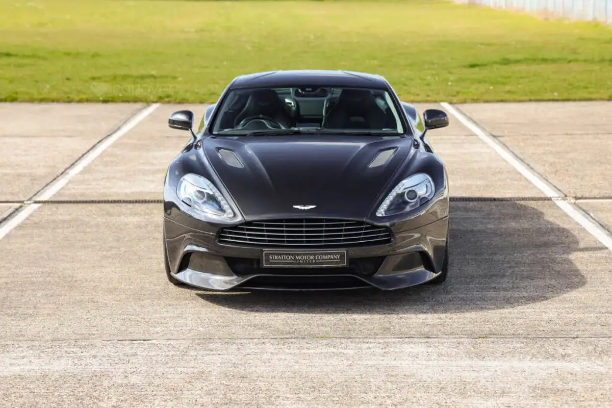 2013-aston-martin-vanquish-59-big-1