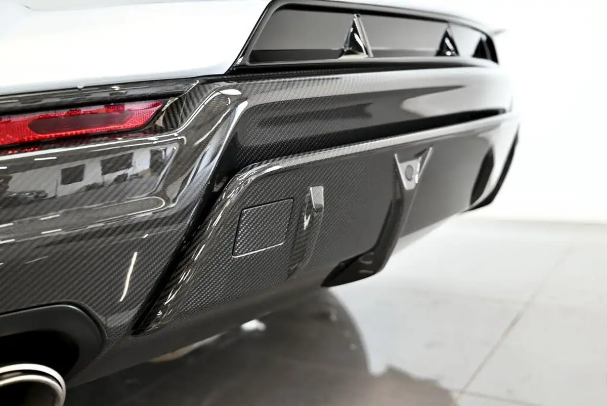 2023-lamborghini-urus-40-no-trim-big-28