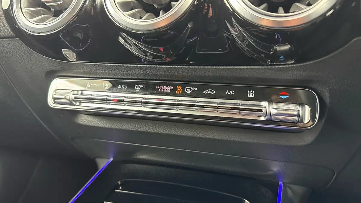 2022-mercedes-benz-eqa-e-eqa-300-amg-line-big-16