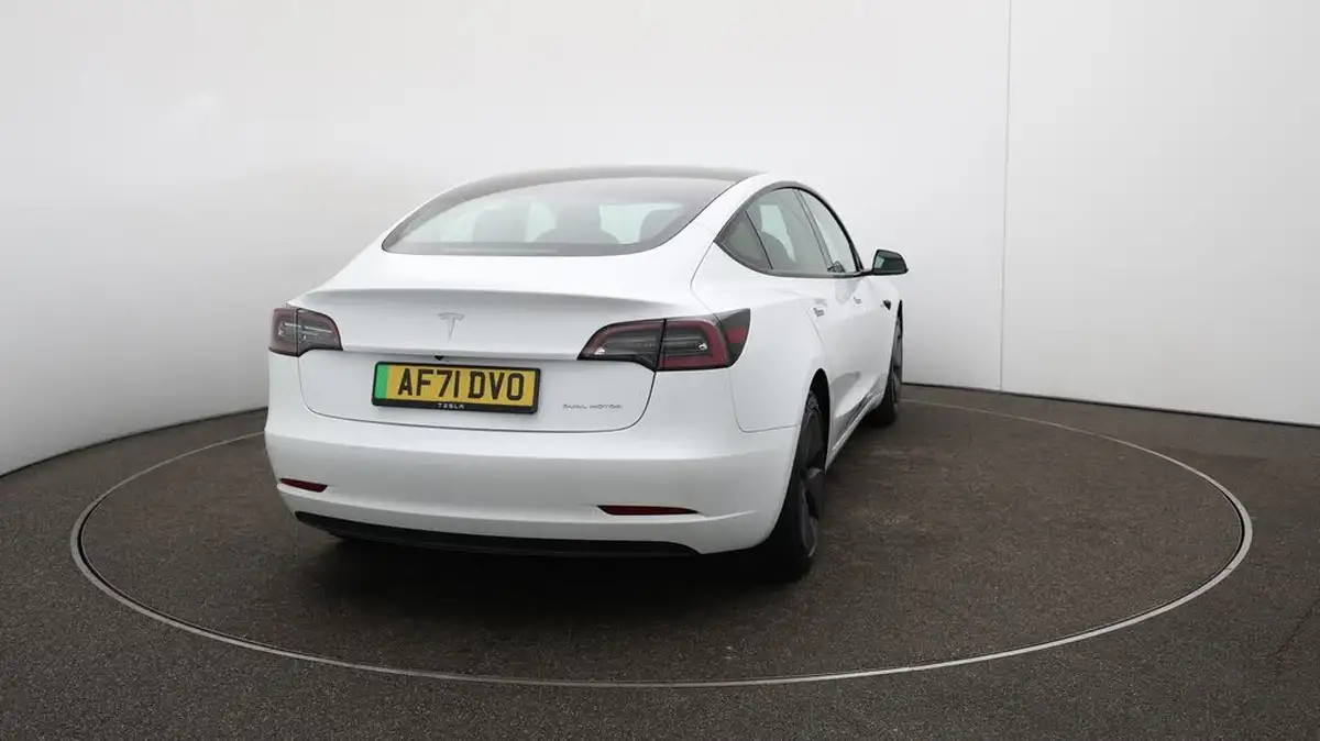 2021-tesla-model-3-e-long-range-awd-big-56