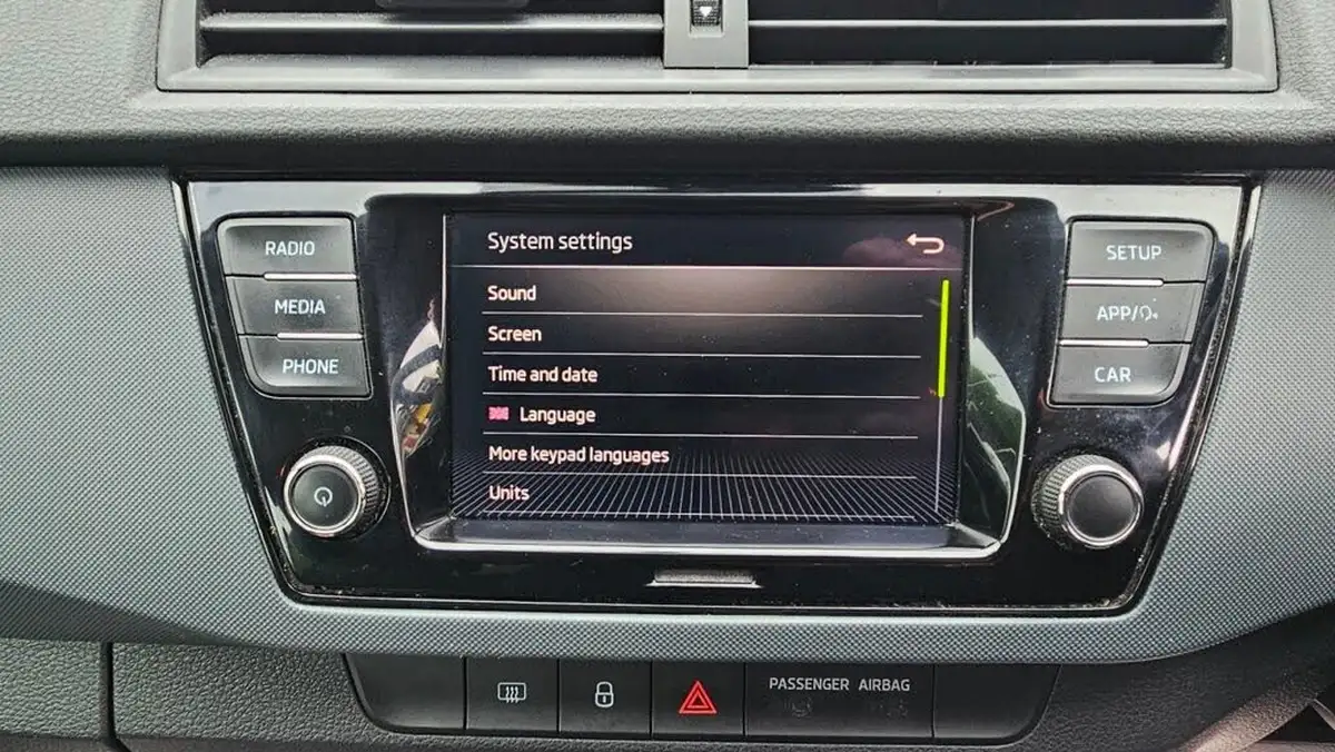 2019-skoda-fabia-10-mpi-s-hatchback-big-18