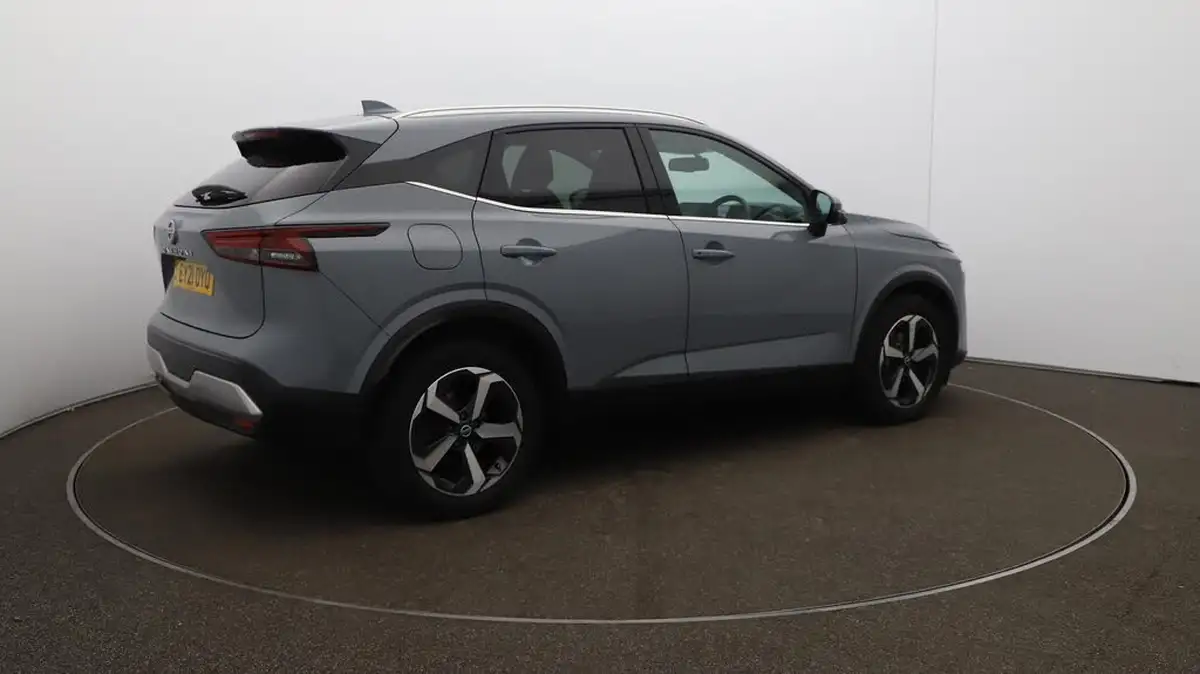 2021-nissan-qashqai-13-dig-t-premiere-edition-140ps-big-45
