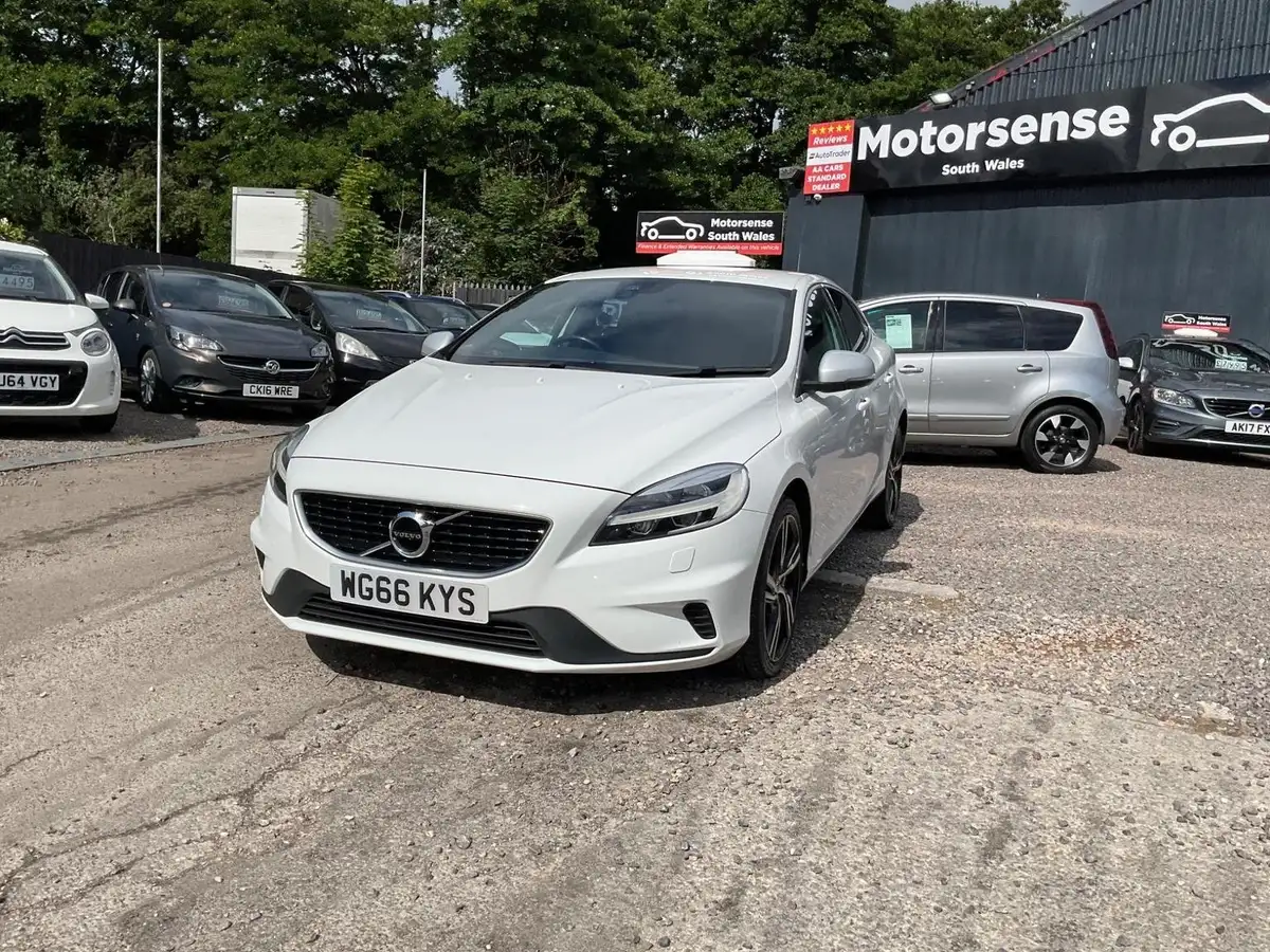 2016-volvo-v40-20td-d2-r-design-pro-big-35