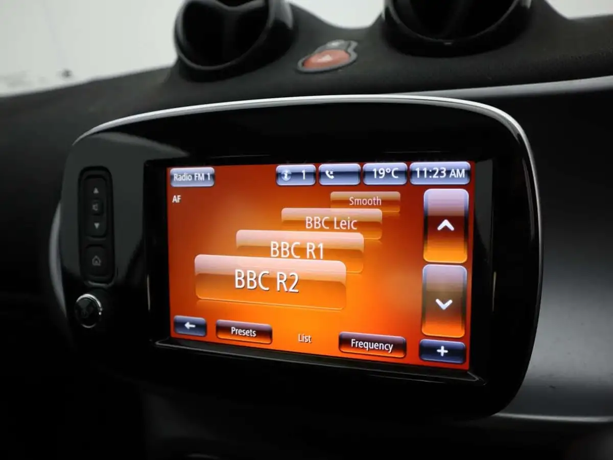 2019-smart-forfour-10-prime-premium-big-24