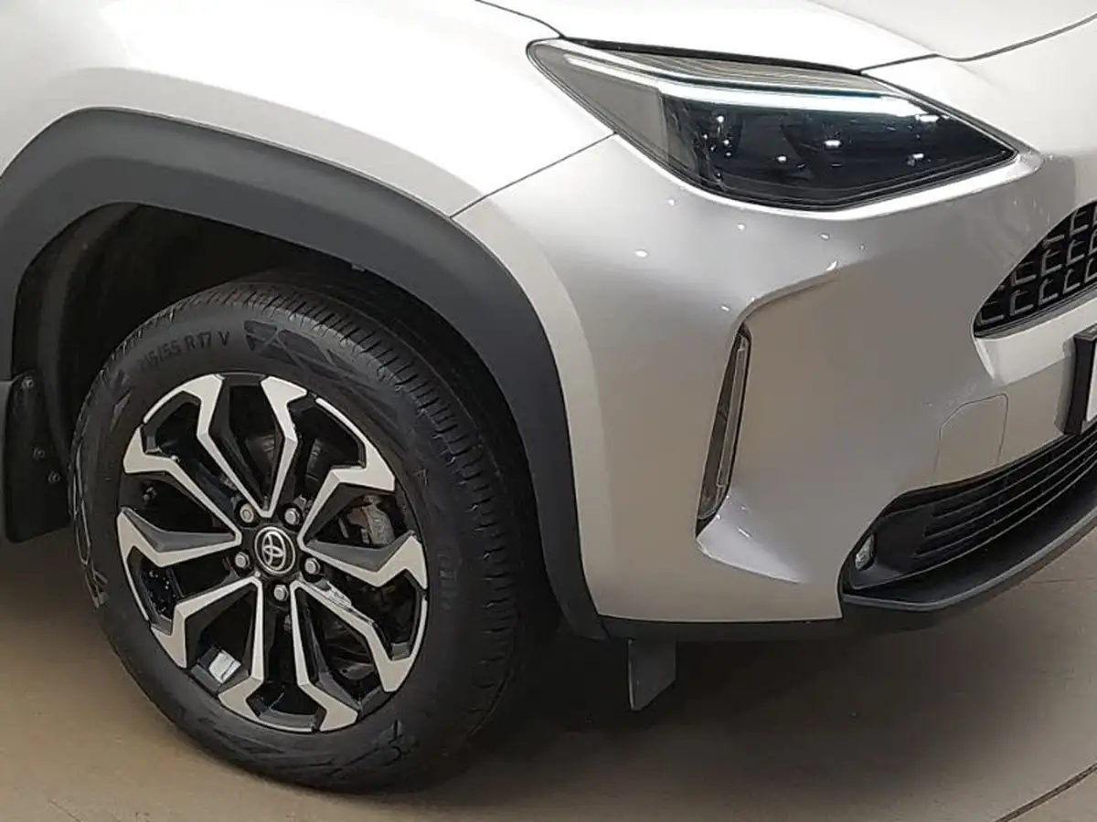 2022-toyota-yaris-cross-15-vvt-i-design-big-8