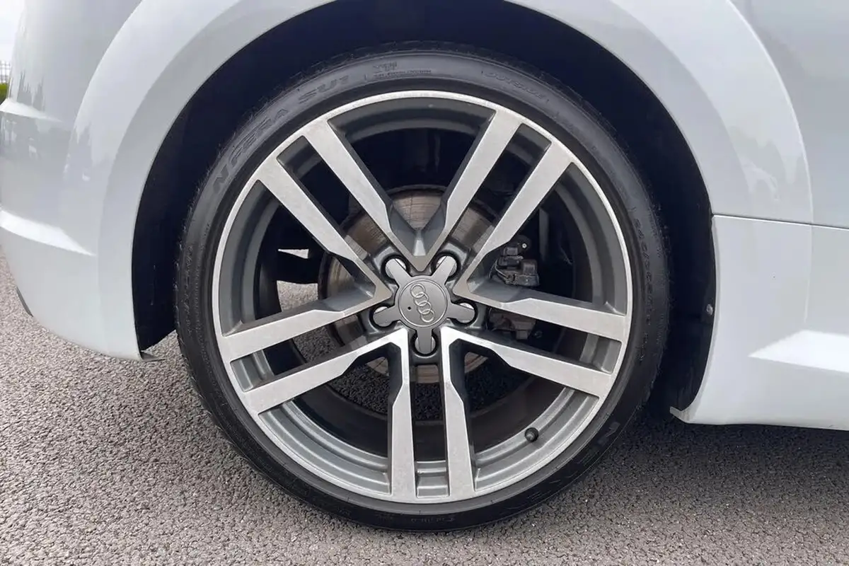 2015-audi-tt-coupe-20-tdi-s-line-big-21