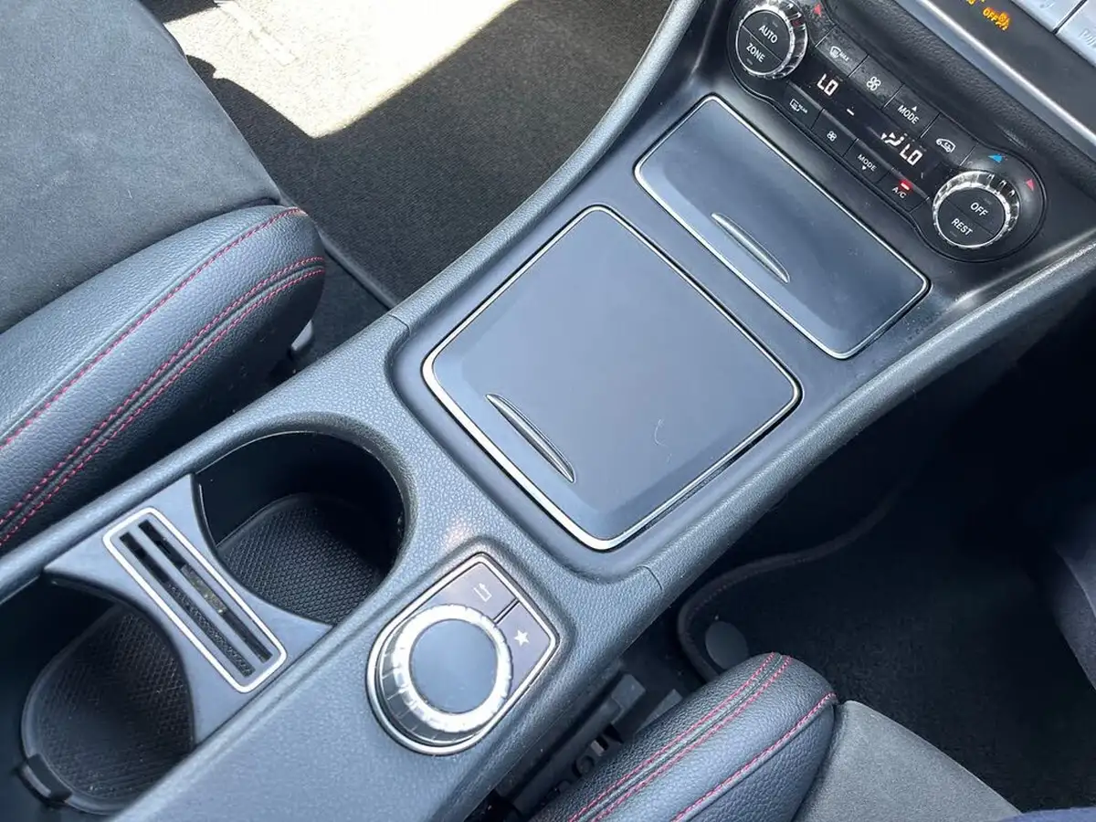 2017-mercedes-benz-gla-class-21d-gla-220d-amg-line-executivess-big-25