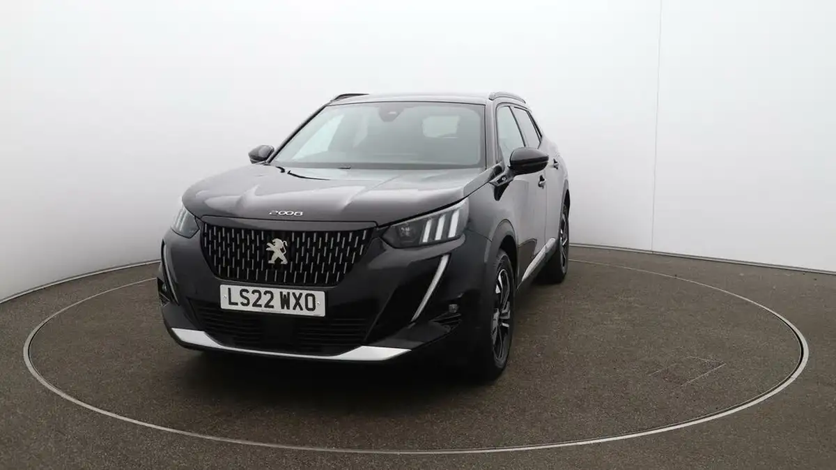 2022-peugeot-2008-suv-12-puretech-gt-big-40