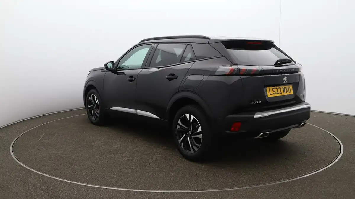 2022-peugeot-2008-suv-12-puretech-gt-big-64