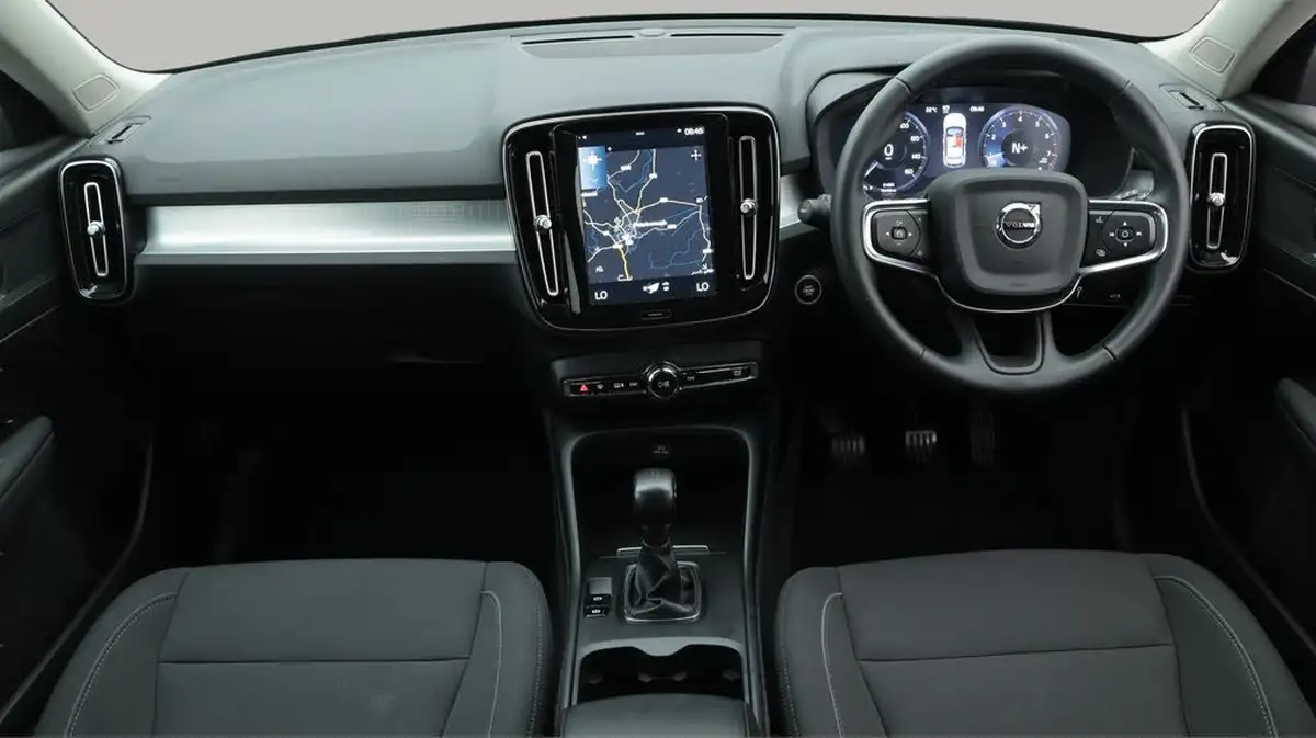 2021-volvo-xc40-15-t3-momentum-163bhp-big-13