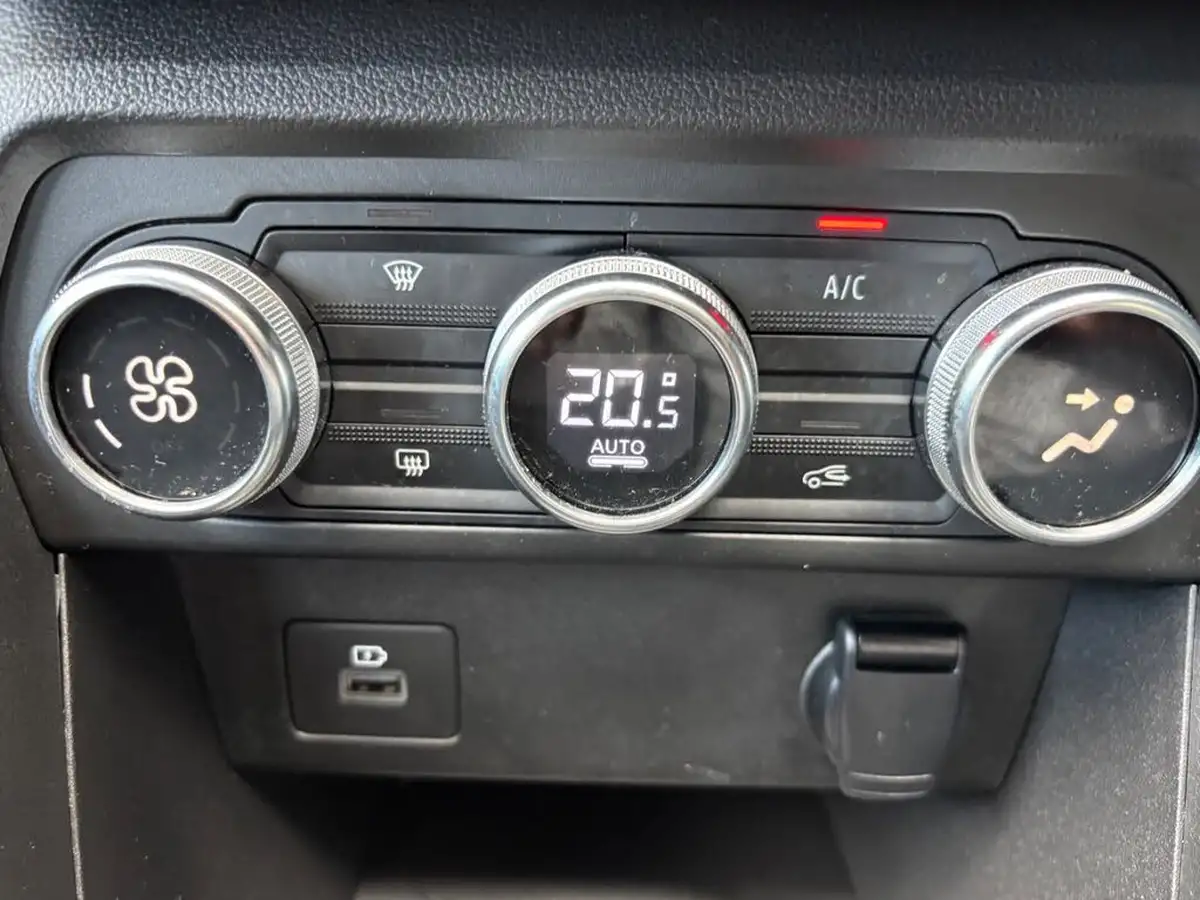 2021-dacia-sandero-stepway-10-tce-prestige-100bhp-bi-fuel-big-32