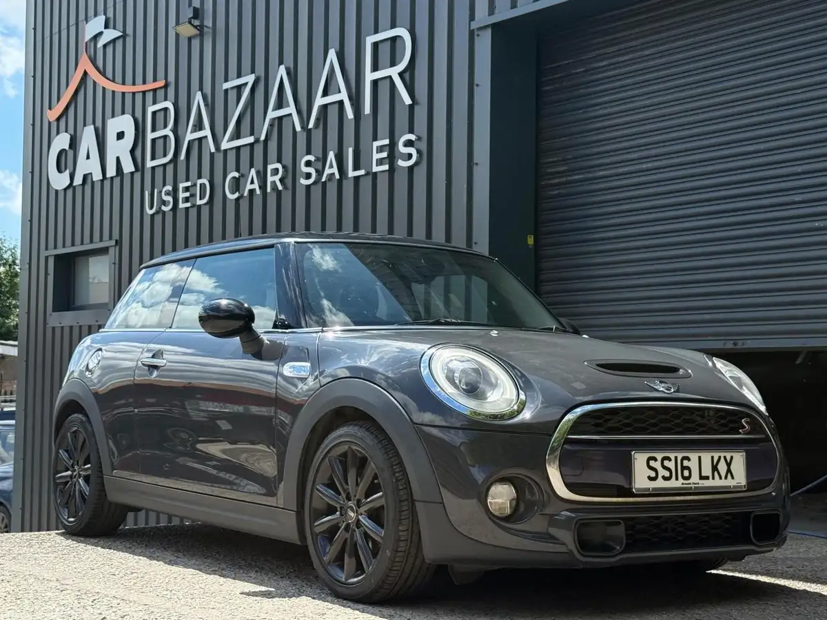 2016-mini-cooper-20-cooper-s-chili-ss-hatchback-3d-big-10