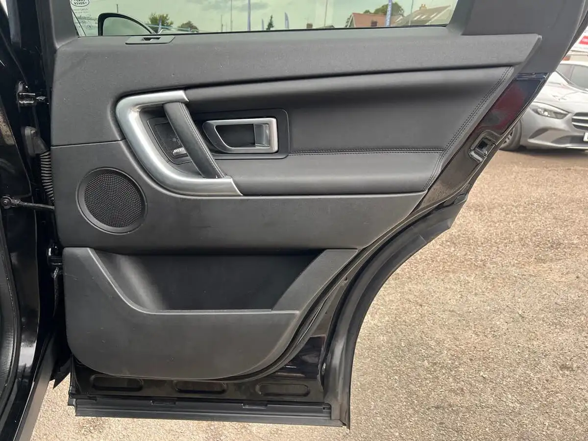2018-land-rover-discovery-sport-20td4-landmark-big-53