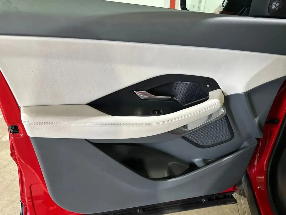 2018-jaguar-e-pace-20-i4d-s-awd-auto-big-28