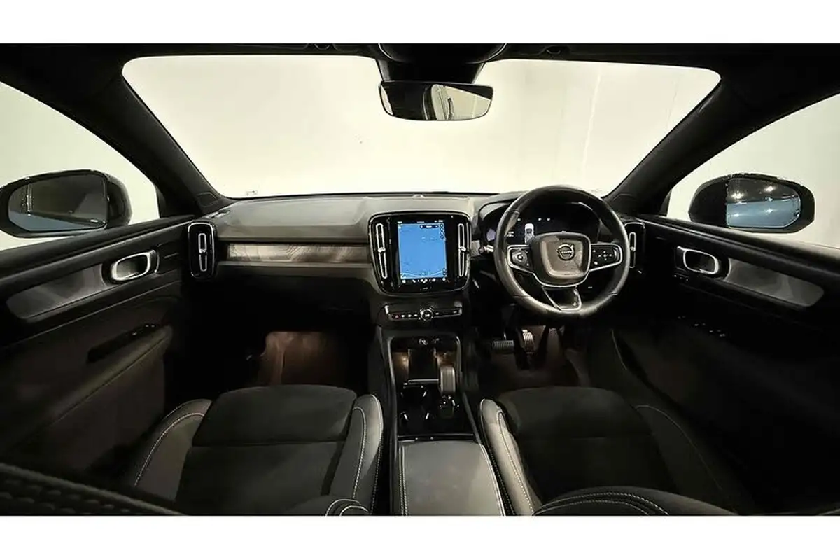 2022-volvo-c40-e-twin-recharge-pro-big-43