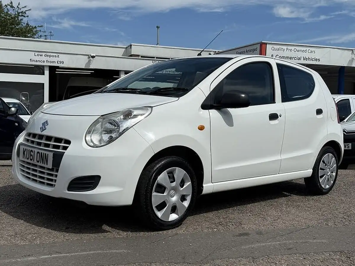 2011-suzuki-alto-10-sz2-big-0