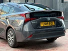 2019-toyota-prius-small-9