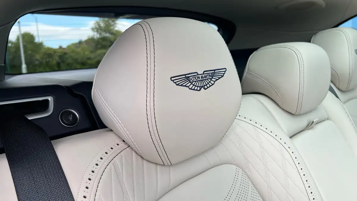 2022-aston-martin-dbx-40-v8-big-26