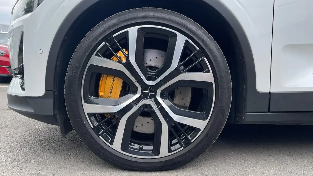 2020-polestar-polestar-2-e-ps2-big-16