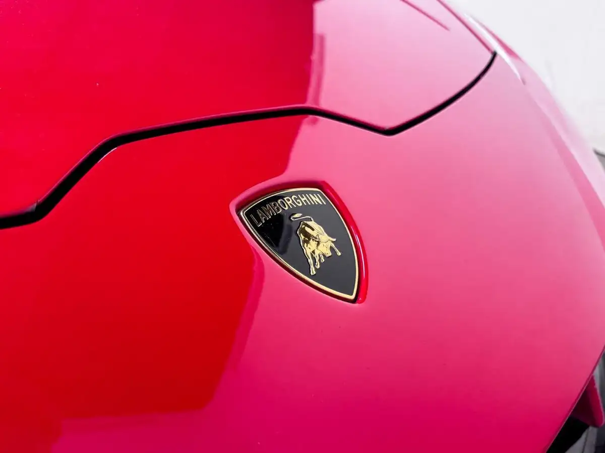 2015-lamborghini-huracan-big-8