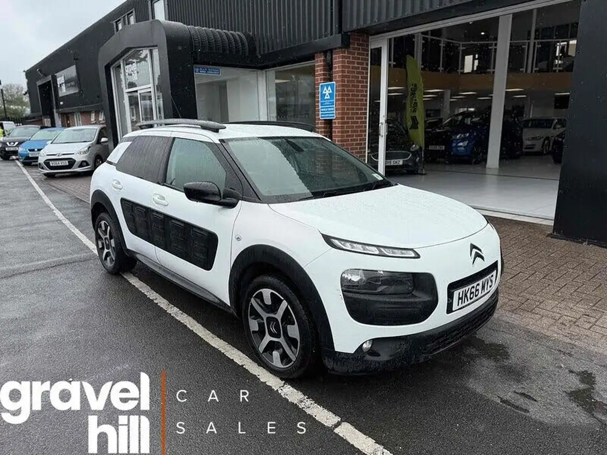 2017-citroen-c4-cactus-12-puretech-flair-82ps-ss-etg-big-0