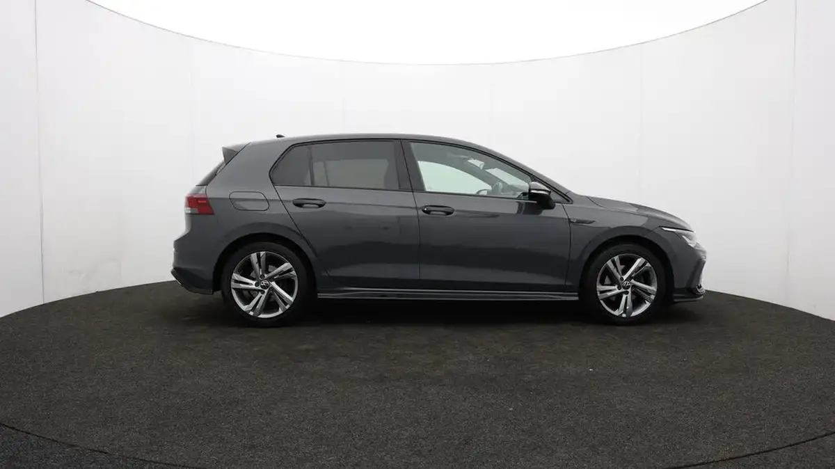 2022-volkswagen-golf-15-etsi-r-line-150ps-hatchback-big-40