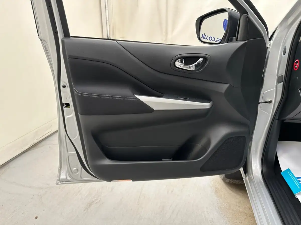 2021-nissan-navara-23dci-tt-acenta-double-big-31