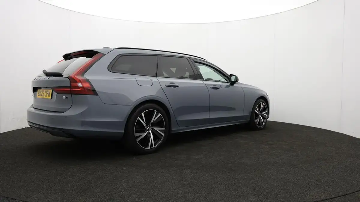 2022-volvo-v90-20td-b4-r-design-big-36