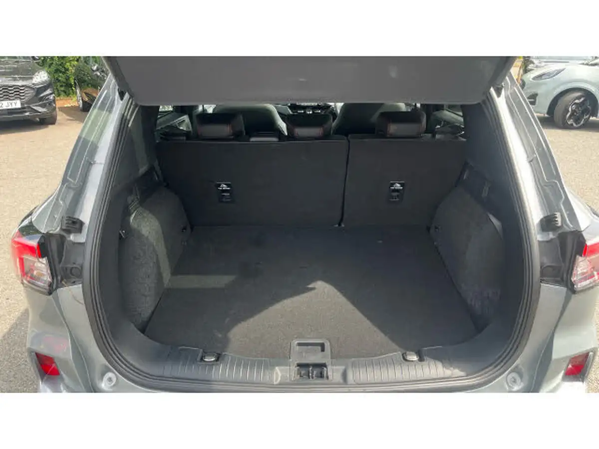2023-ford-kuga-15t-black-package-edition-big-3
