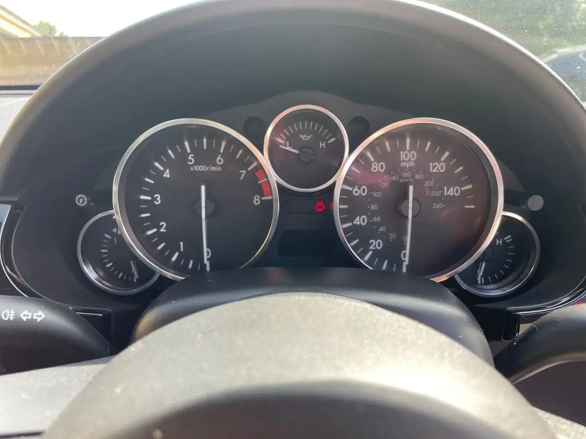 2012-mazda-mx-5-20-venture-edition-big-13