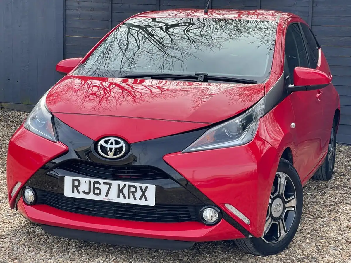 2018-toyota-aygo-10-vvt-i-x-clusiv3-71bhp-big-4