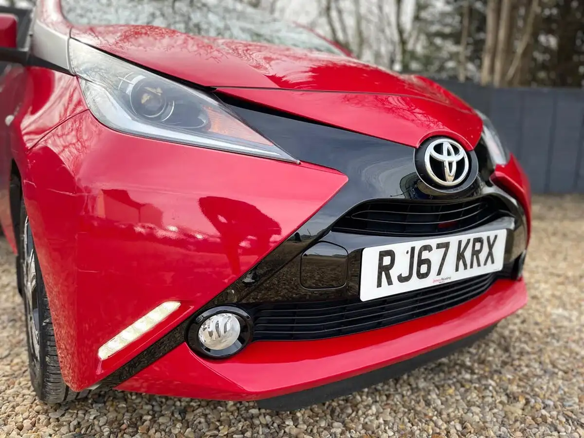 2018-toyota-aygo-10-vvt-i-x-clusiv3-71bhp-big-8