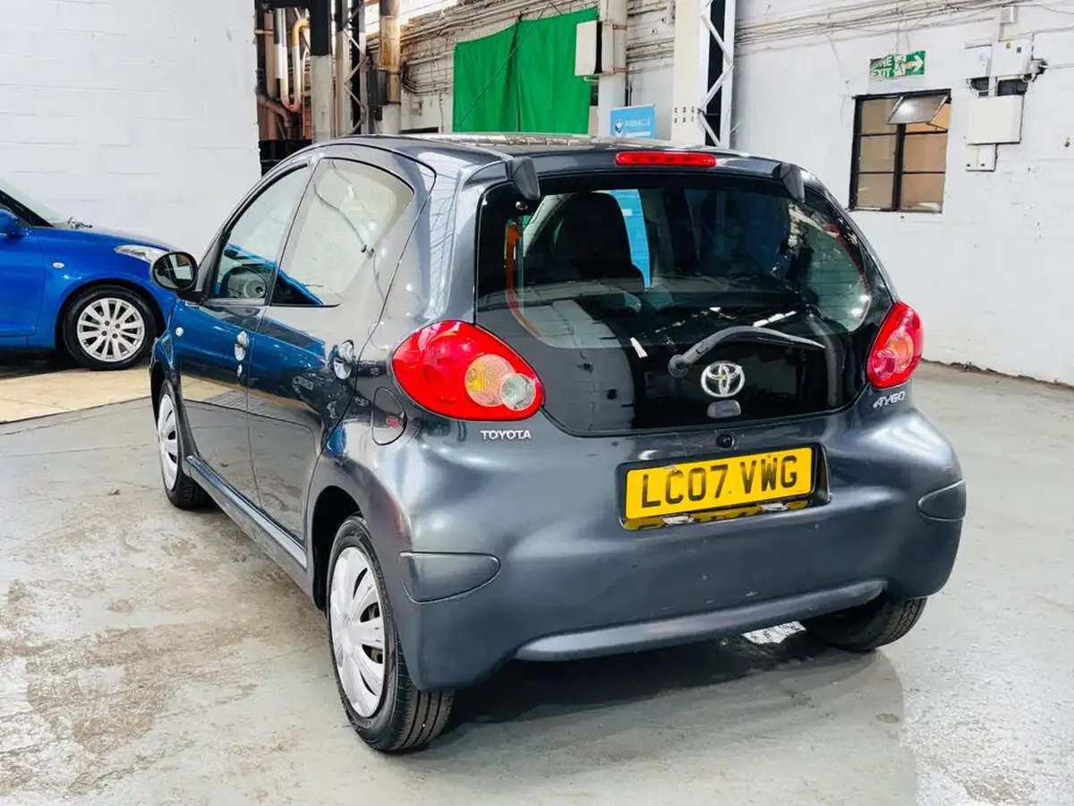 2007-toyota-aygo-10-aygo-5d-mmt-big-5