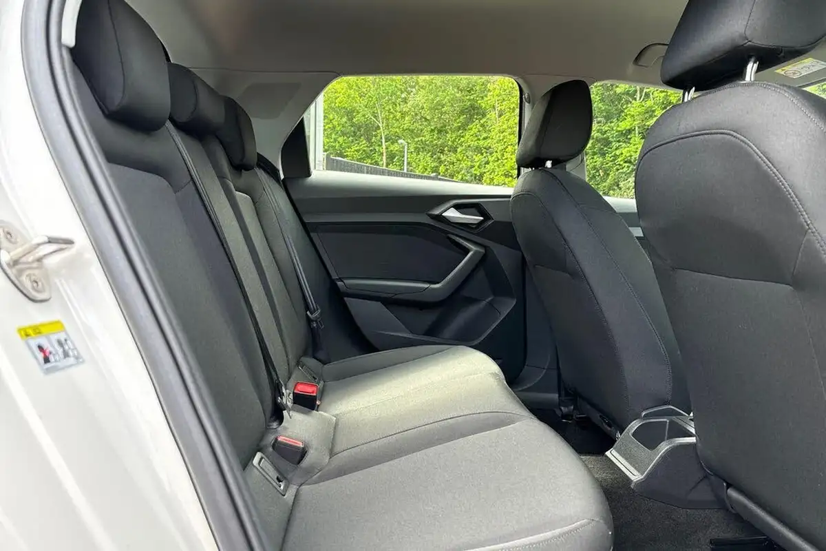 2023-audi-a1-10-25-tfsi-technik-big-20