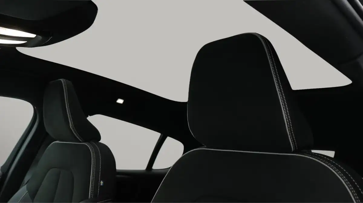 2022-volvo-c40-e-twin-recharge-pro-big-23