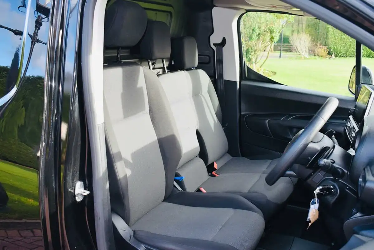 2021-citroen-berlingo-15bluehdi-1000-driver-130pseu6dt-e-ss-eat8-big-7